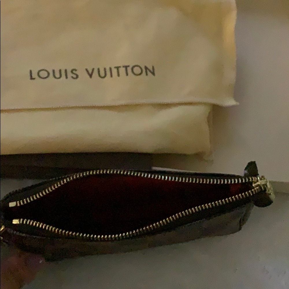 $300 - Picture 2 of 5